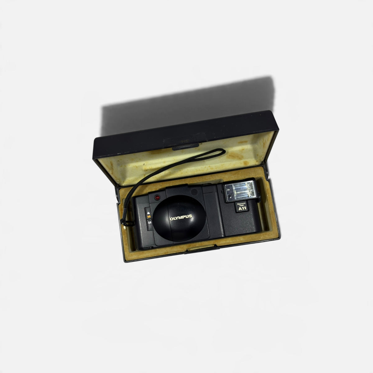 Olympus XA2