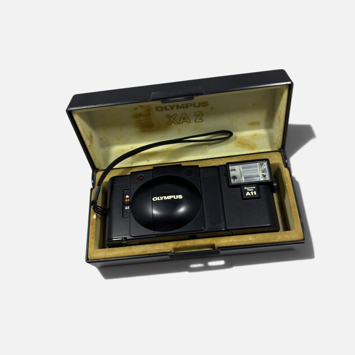 Olympus XA2