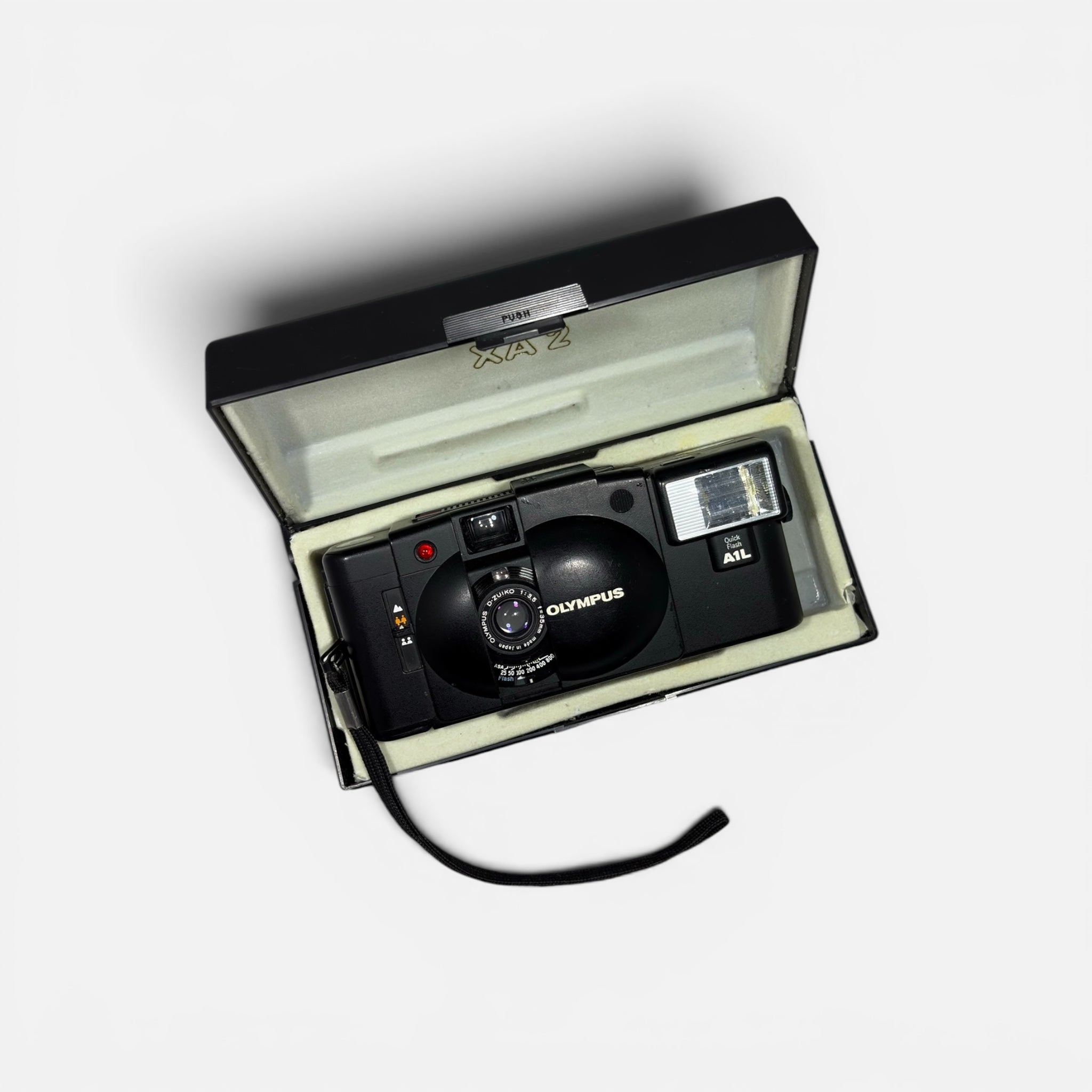 Olympus XA2